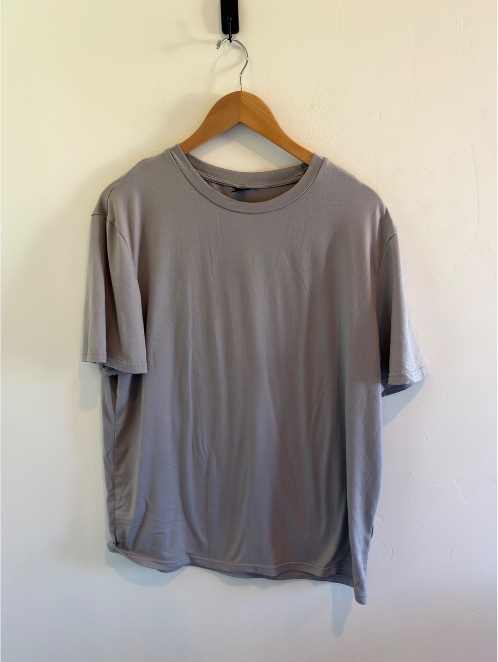 Manfinity Men’s Gray Oversized Short Sleeve T-Shirt Size Large